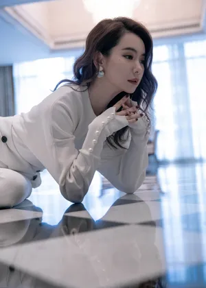 戚薇精致优雅写真图片_9