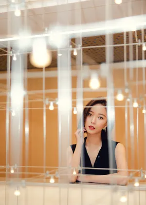 王珞丹优雅知性写真图片_2