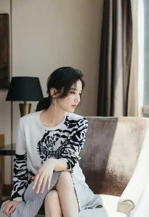 黄圣依时尚质感写真图片_6
