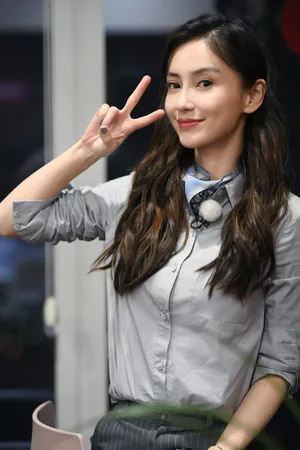 angelababy奔跑吧知性甜美图片