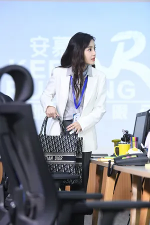 angelababy奔跑吧知性甜美图片_2