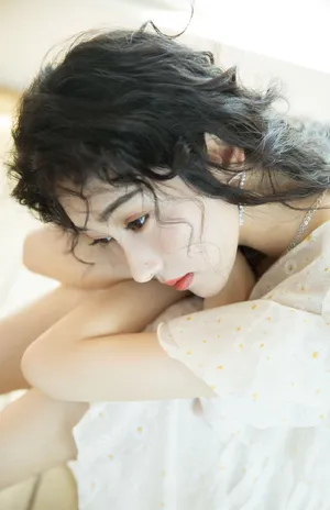 宣璐甜美养眼夏日写真图片_3