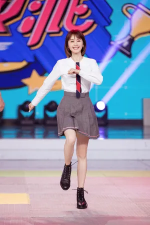 王子文《快乐大本营》清秀图片_5