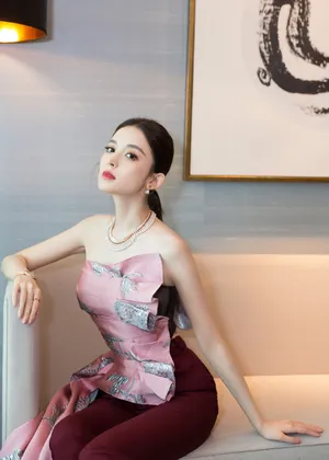 古力娜扎优雅时尚写真图片_2