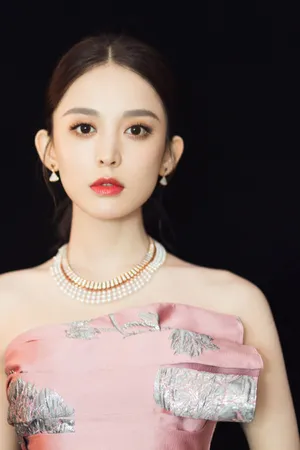 古力娜扎优雅时尚写真图片_5