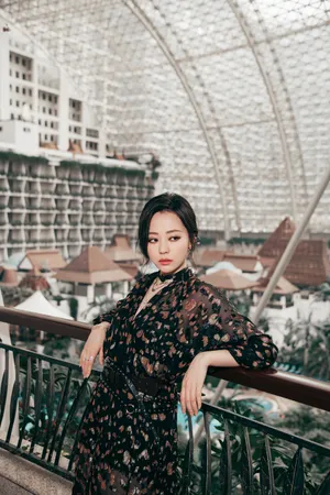 张靓颖清新靓丽写真图片_5