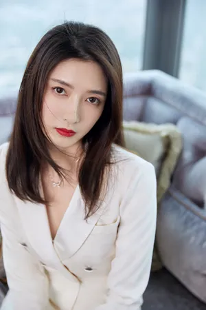 江疏影气质性感活动写真图片_2