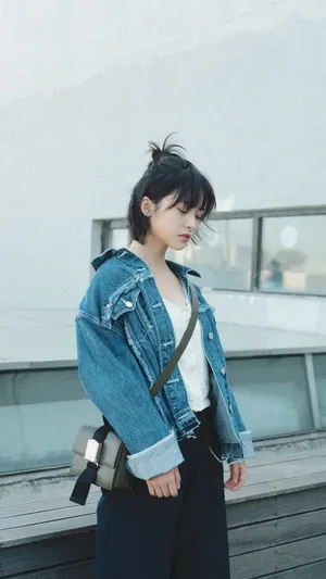 沈月清新甜美街拍图片