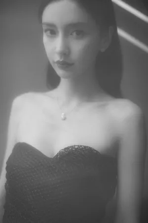 angelababy抹胸性感光影写真图片_7