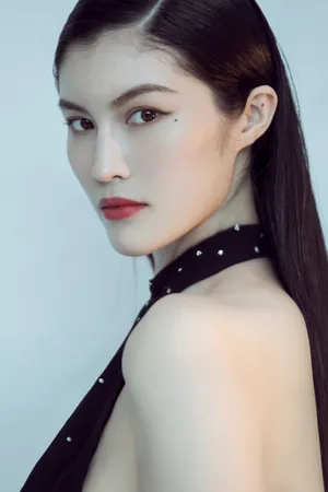何穗性感摩登写真图片_7