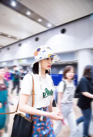宋茜夏日清爽机场图片_4