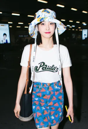 宋茜夏日清爽机场图片_8