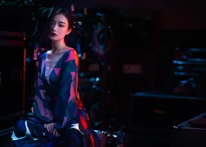 倪妮话剧暗黑冷艳图片_2