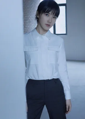 杨子姗《摩天大楼》角色海报图片