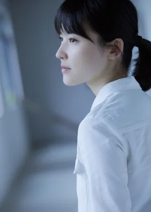 杨子姗《摩天大楼》角色海报图片_4