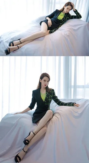 戚薇性感光影写真图片