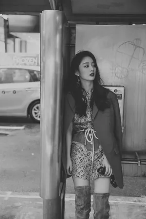 戚砚笛甜美靓丽写真图片_5