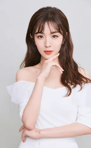 王晓晨性感迷人写真图片