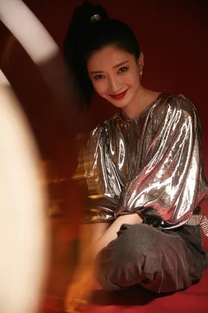 江疏影超A性感活动写真图片