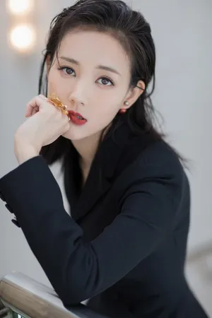 李一桐时尚大气活动写真图片_2