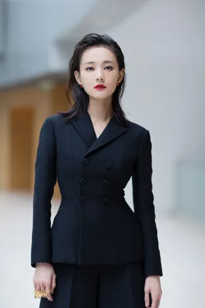 李一桐时尚大气活动写真图片_6