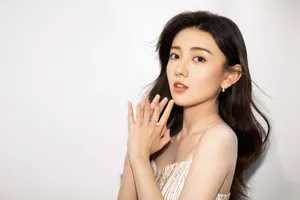 梁洁仙气甜美写真图片