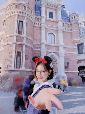 SNH48许佳琪制服秀甜美性感图片_13