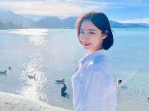 SNH48许佳琪皇后镇旅拍图片_3