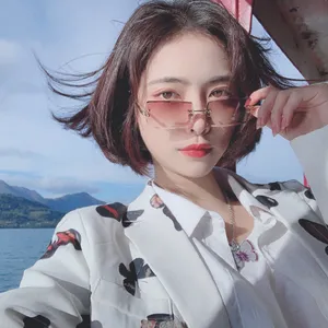 SNH48许佳琪皇后镇旅拍图片_4