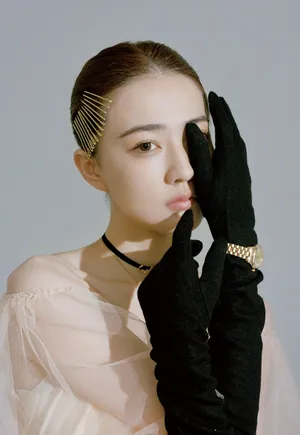 徐璐个性前卫时尚写真大片_4