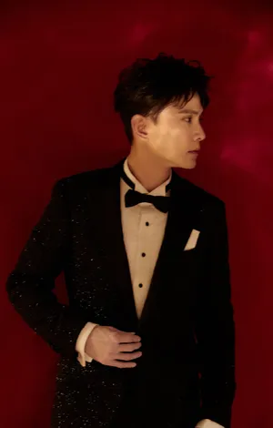 徐正溪儒雅绅士写真图片_3