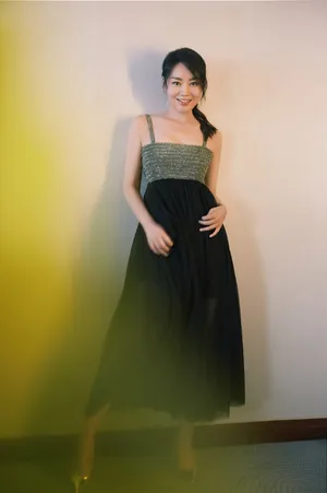 闫妮性感妩媚活动写真图片_4