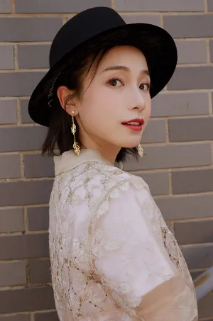 姜梓新清新温婉写真图片_5