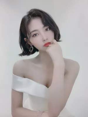 许佳琪低胸礼服性感魅力写真_1