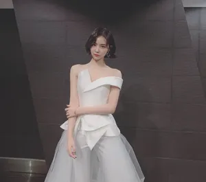 许佳琪低胸礼服性感魅力写真_5