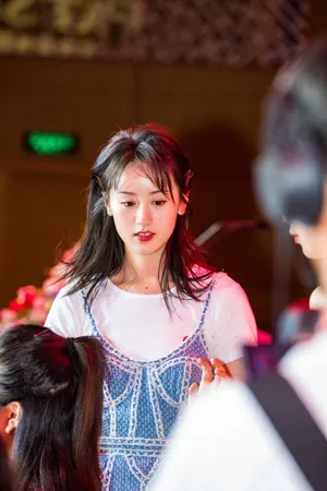 袁冰妍清新甜美活动图片