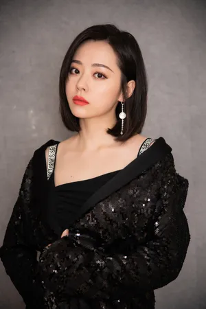 张靓颖性感美艳图片