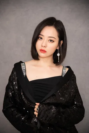 张靓颖性感美艳图片_3