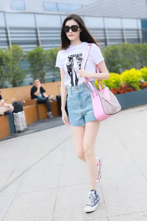 何穗机场私服简洁街拍图片_4