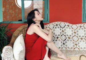 SNH48陆婷吊带红裙性感图片_6