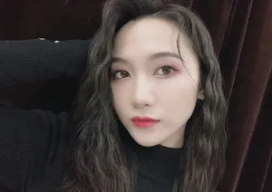 SNH48陆婷甜美自拍照图片_3