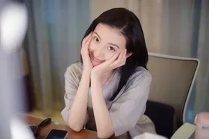 景甜甜美俏皮图片_4