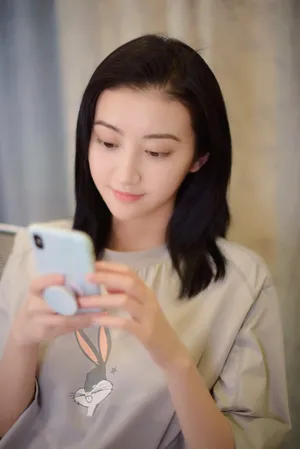 景甜甜美俏皮图片_5
