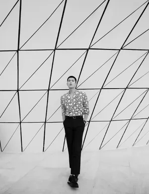 杨洋帅气格子衫写真图片_6