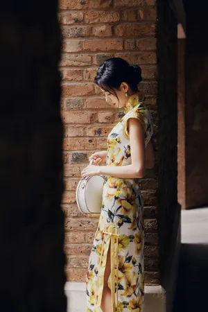 张予曦古典优雅写真图片_1
