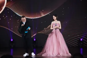 佟丽娅微博电影之夜性感写真图片_5