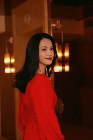姚晨上海电影节明艳写真图片
