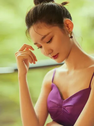 王莫涵微博之夜甜美写真图片