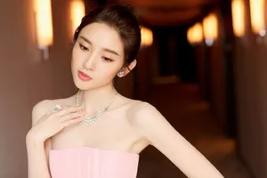 唐艺昕上海电影节优雅写真图片_5