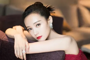 李一桐微博电影之夜性感图片_5